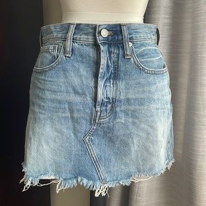 Madewell Rigid Denim Relaxed Mini Skirt in Rosehill Wash size 25